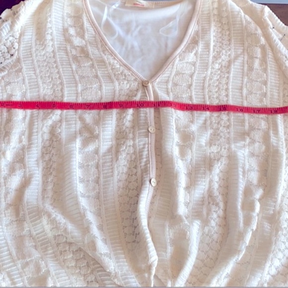 Hummingbird crocheted top with butterfly sleeves - EUC - Picture 4 of 7